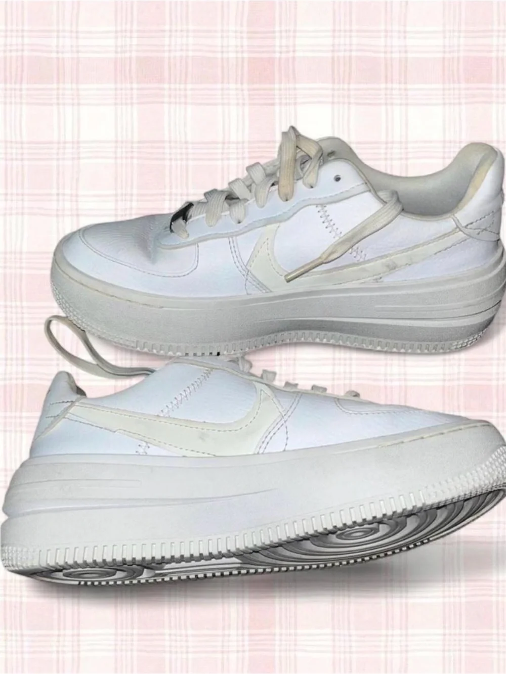 White Leather Women's Sneakers - Nike Air Force P.L.A.T.F.O.R.M